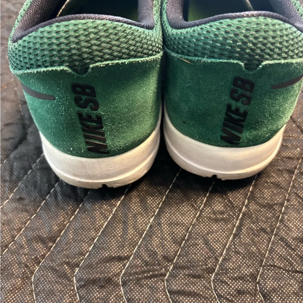 Nike Free SB Men's Green and Black skate Sneakers